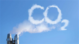 L'Enea ha inviato segnali d'allarme riguardo ai consumi di energia, che sono rimasti praticamente stabili con un calo dell'1,5%, mentre le emissioni di CO2 sono aumentate del 6%.