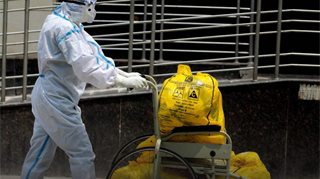 Lo smaltimento dei dispositivi sanitari è una "seria minaccia per l'ambiente" afferma l'OMS - Reportage dall'Ospedale universitario di Ginevra