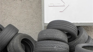 Una delle fonti di contaminazione da microplastiche è l’usura degli pneumatici su strada. Uno studio ne sta monitorando gli effetti sull’organismo umano con un metodo innovativo