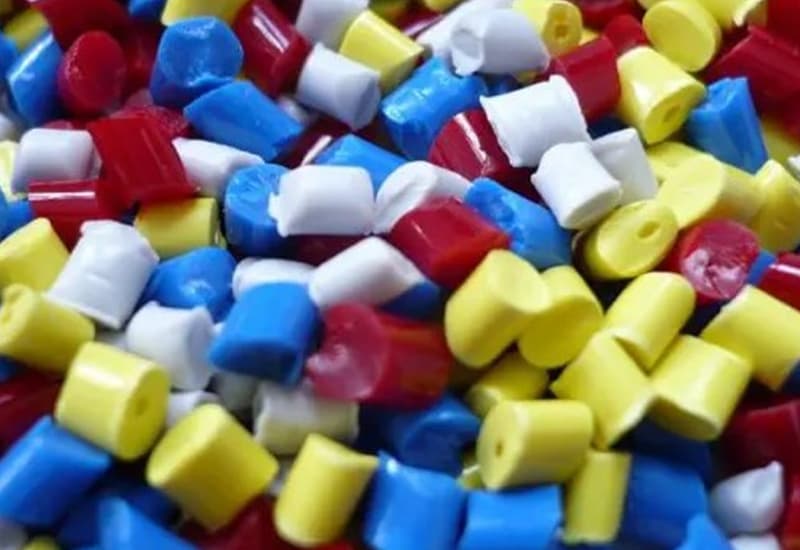 Inquinamento da plastica, per una “emergenza planetaria” serve una risposta globale